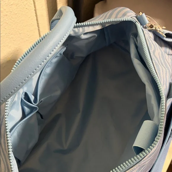 Disney Light Blue Stitch Weekender NWOT - Picture 6 of 11